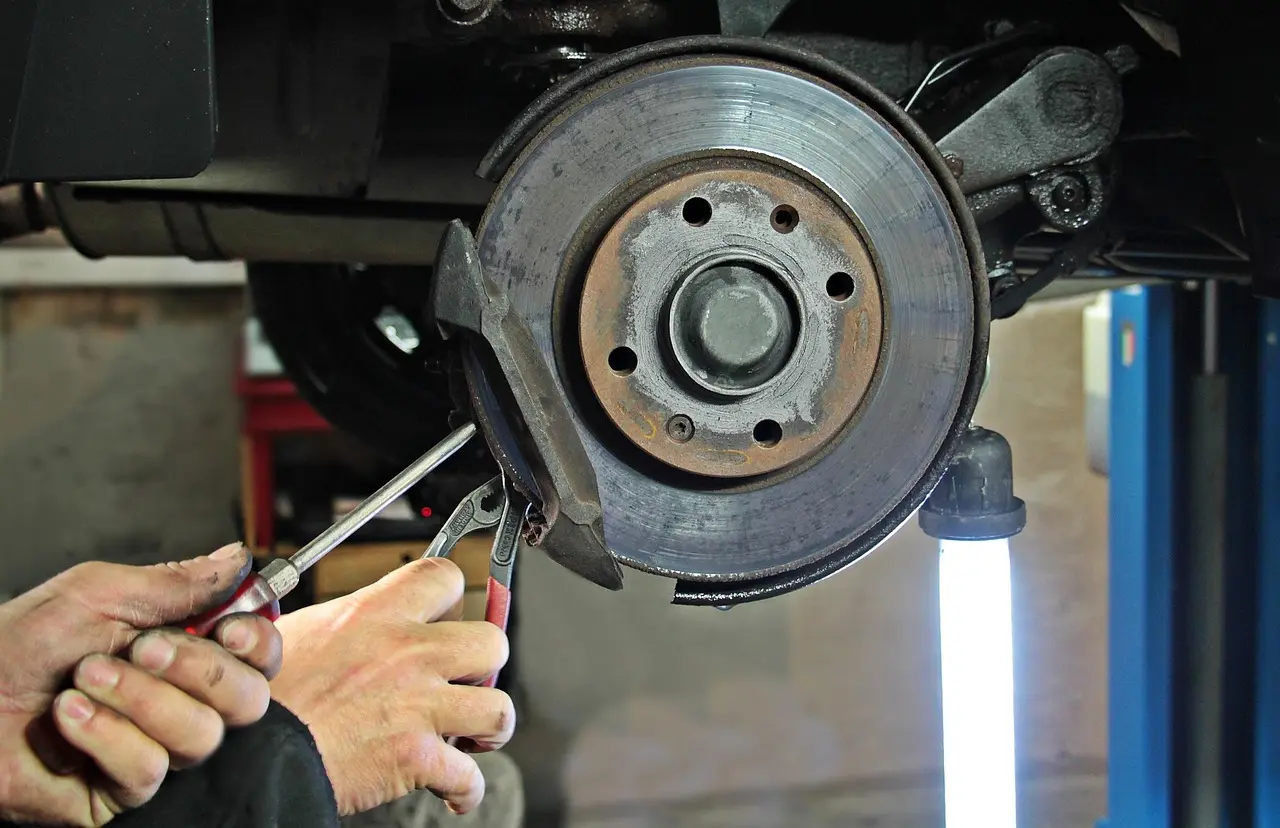 What brake dust on wheels means