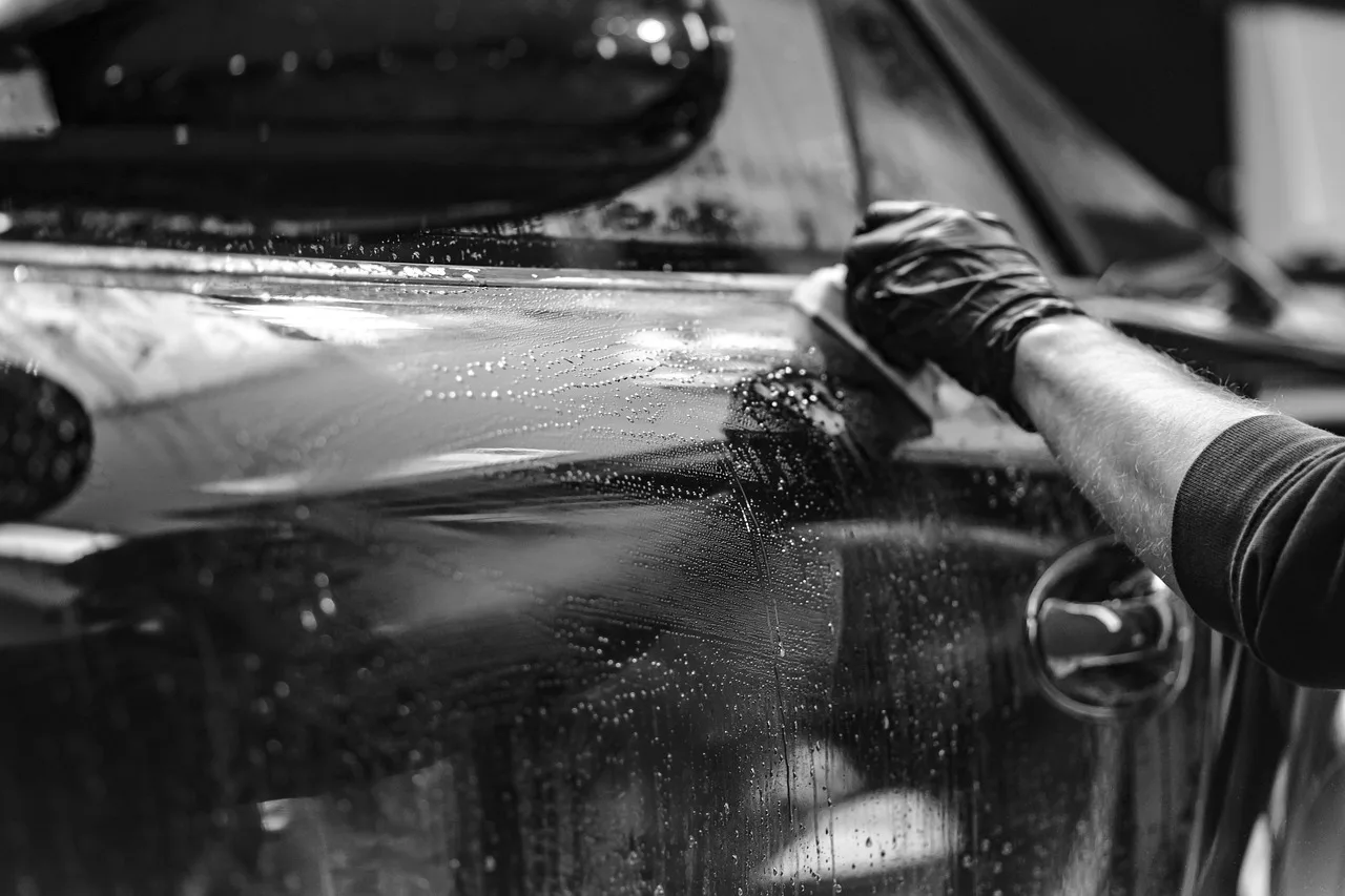 How do you properly wash a car in the right order?