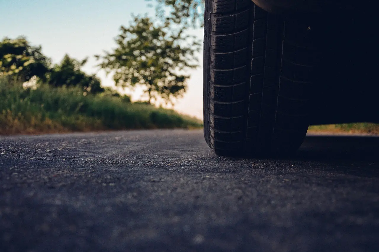 Does tire shine damage rubber sidewalls?